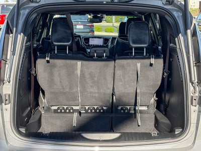 2025 Chrysler Pacifica Hybrid Premium S Appearance Pkg