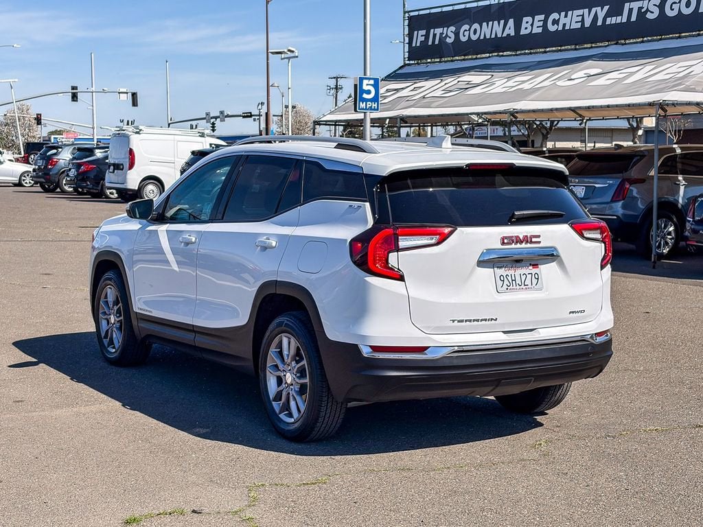2023 GMC Terrain SLT