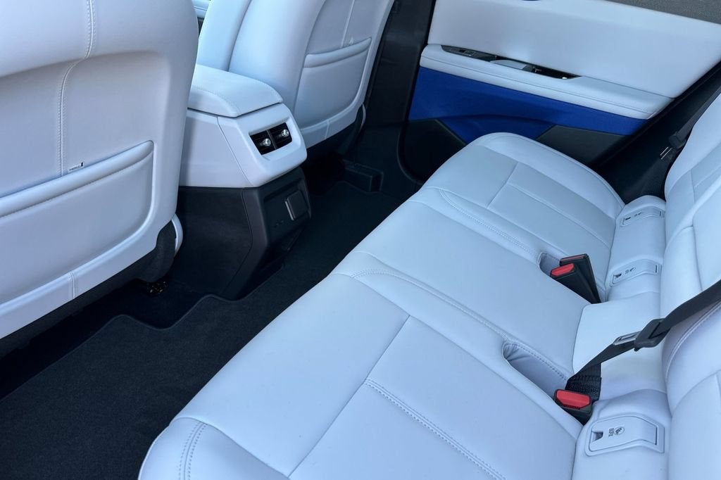 2027 Cadillac OPTIQ Luxury