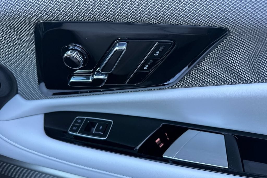 2027 Cadillac OPTIQ Luxury