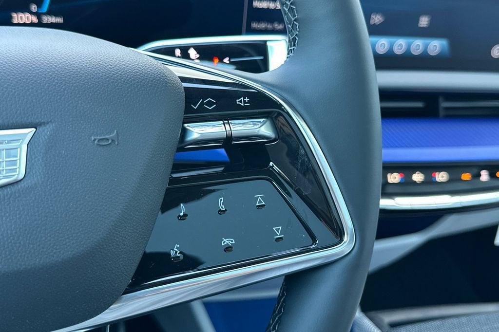 2027 Cadillac OPTIQ Luxury