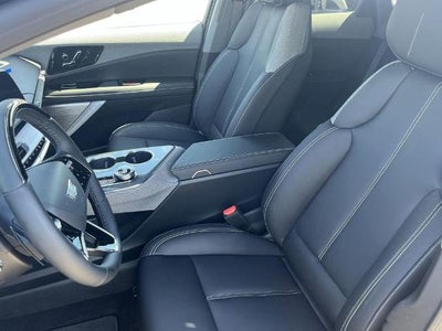 2025 Cadillac OPTIQ Luxury 1