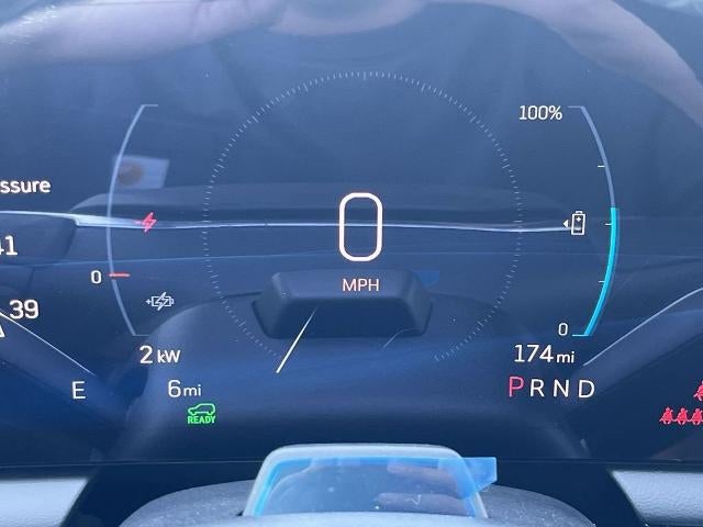 2025 Cadillac OPTIQ Luxury 1