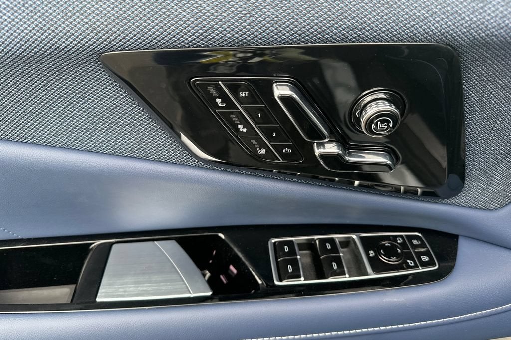 2027 Cadillac OPTIQ Premium Luxury