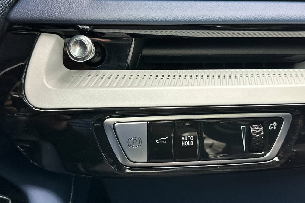 2027 Cadillac OPTIQ Premium Luxury