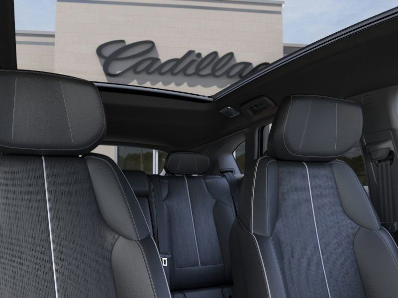 2025 Cadillac OPTIQ Luxury 2