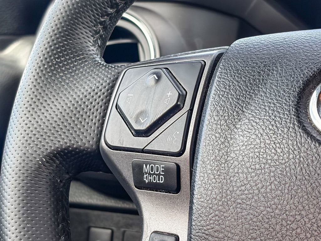 2022 Toyota Tacoma 4WD SR5