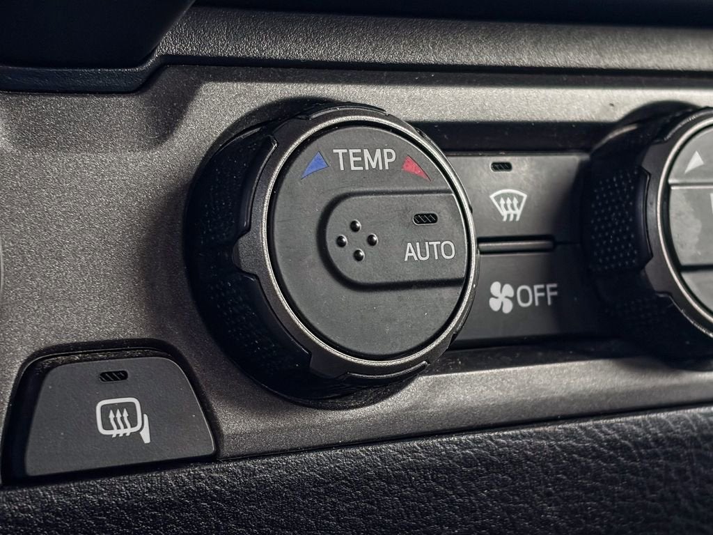 2022 Toyota Tacoma 4WD SR5