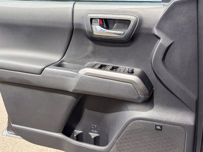 2022 Toyota Tacoma 4WD SR5