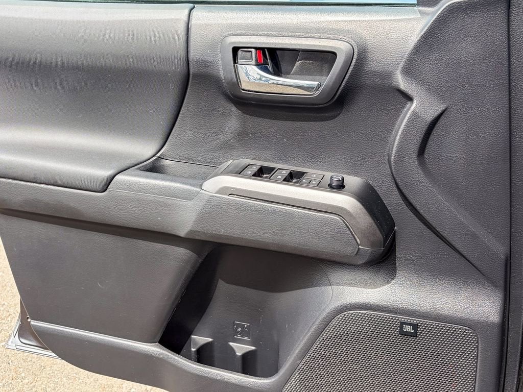 2022 Toyota Tacoma 4WD SR5