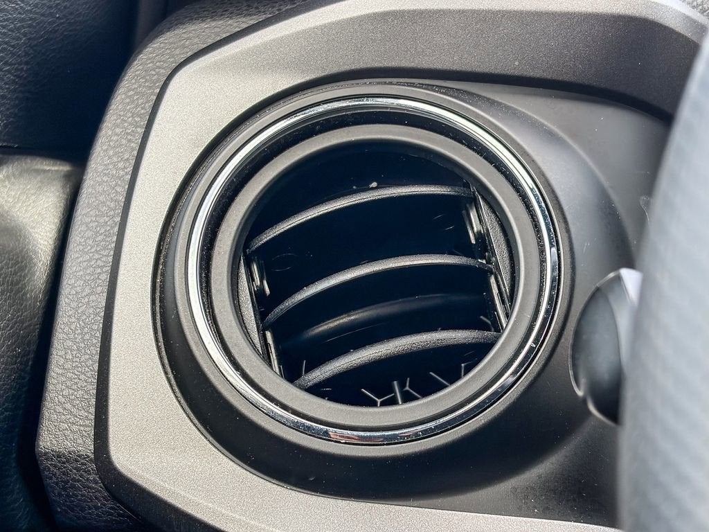 2022 Toyota Tacoma 4WD SR5