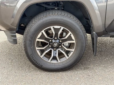 2022 Toyota Tacoma 4WD SR5