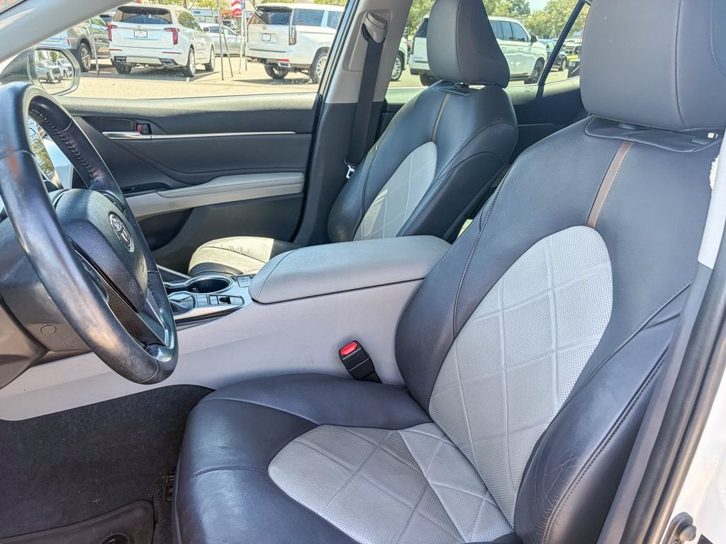 2018 Toyota Camry Hybrid LE