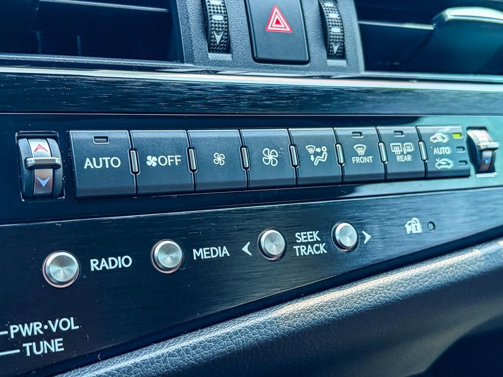 2023 Lexus ES ES 350 F SPORT Handling
