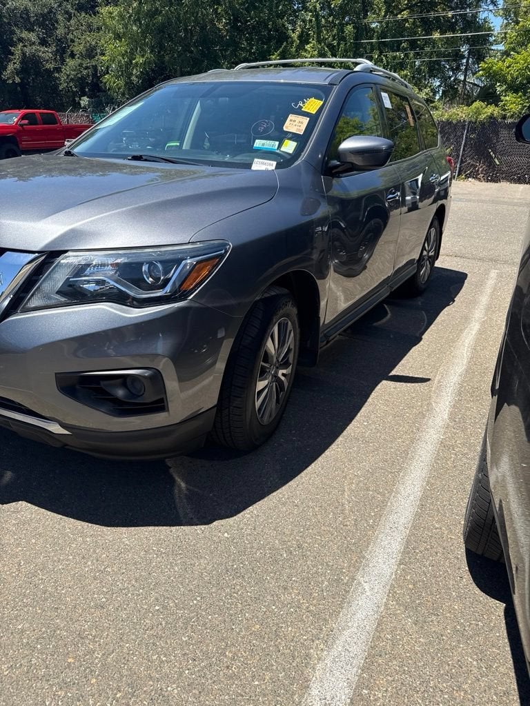 2020 Nissan Pathfinder S 2WD