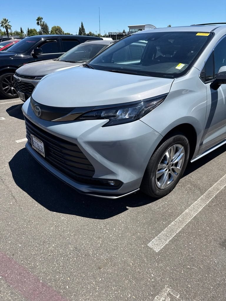 2023 Toyota Sienna Woodland Edition