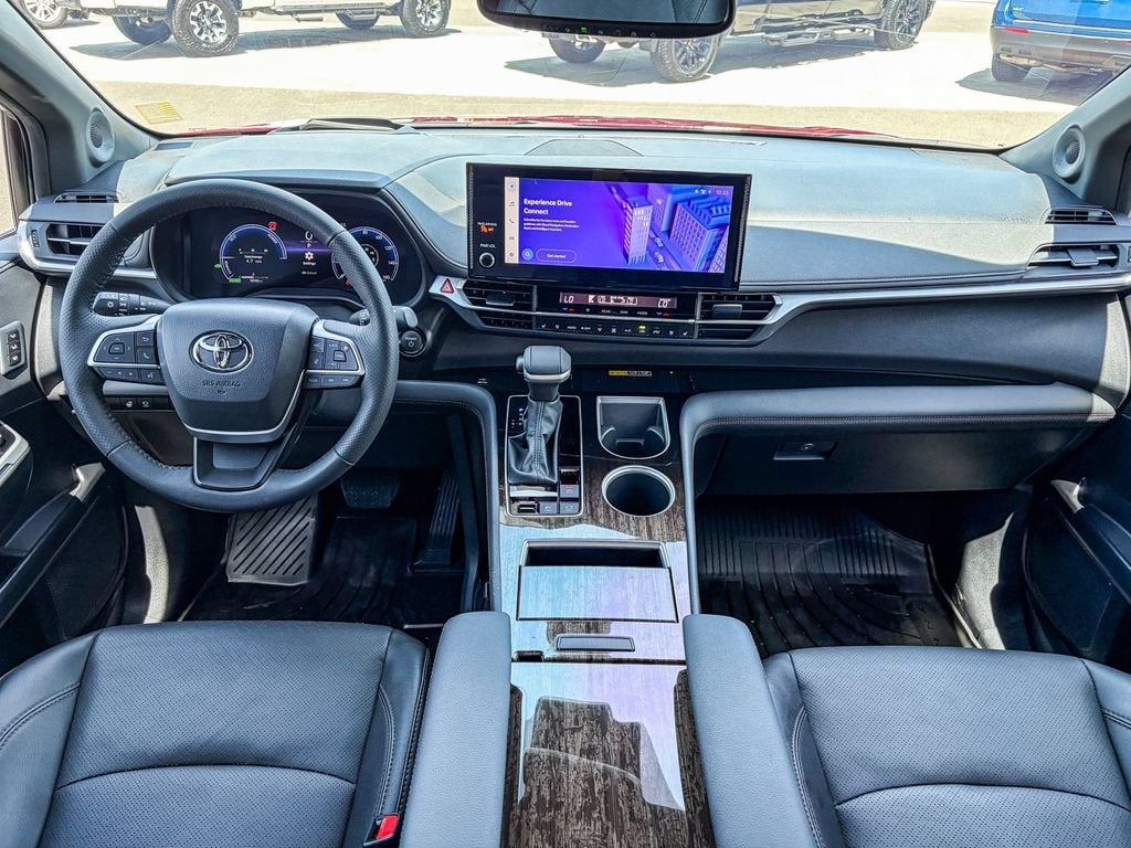 2025 Toyota Sienna Platinum