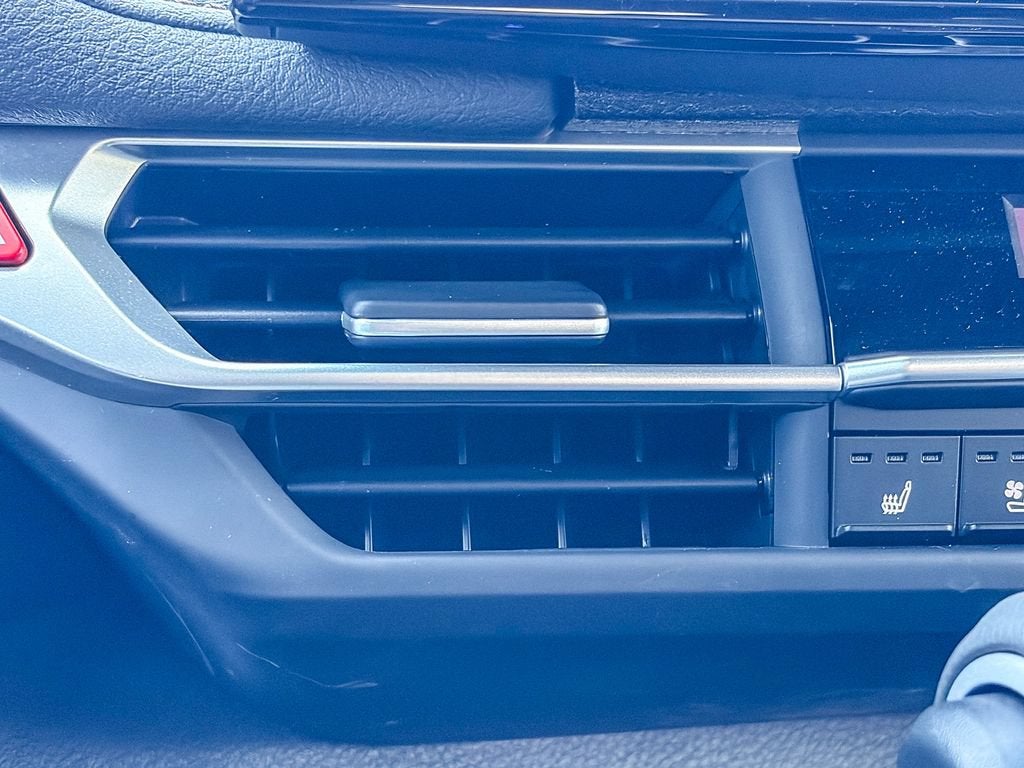 2025 Toyota Sienna Platinum