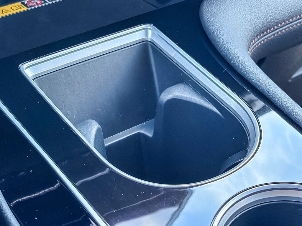 2025 Toyota Sienna Platinum