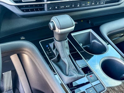 2025 Toyota Sienna Platinum