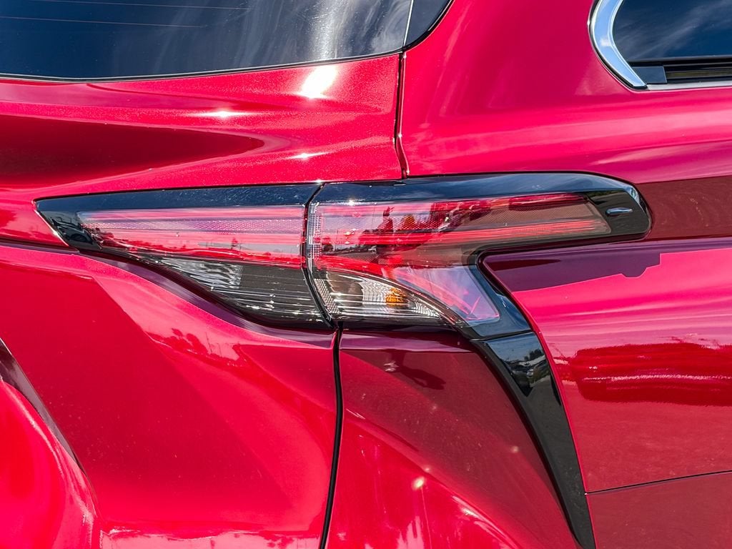 2025 Toyota Sienna Platinum