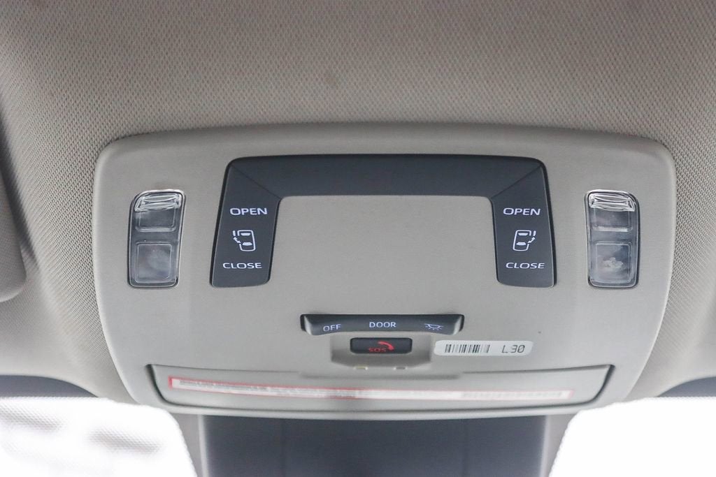 2023 Toyota Sienna LE