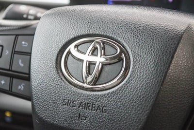 2023 Toyota Sienna LE