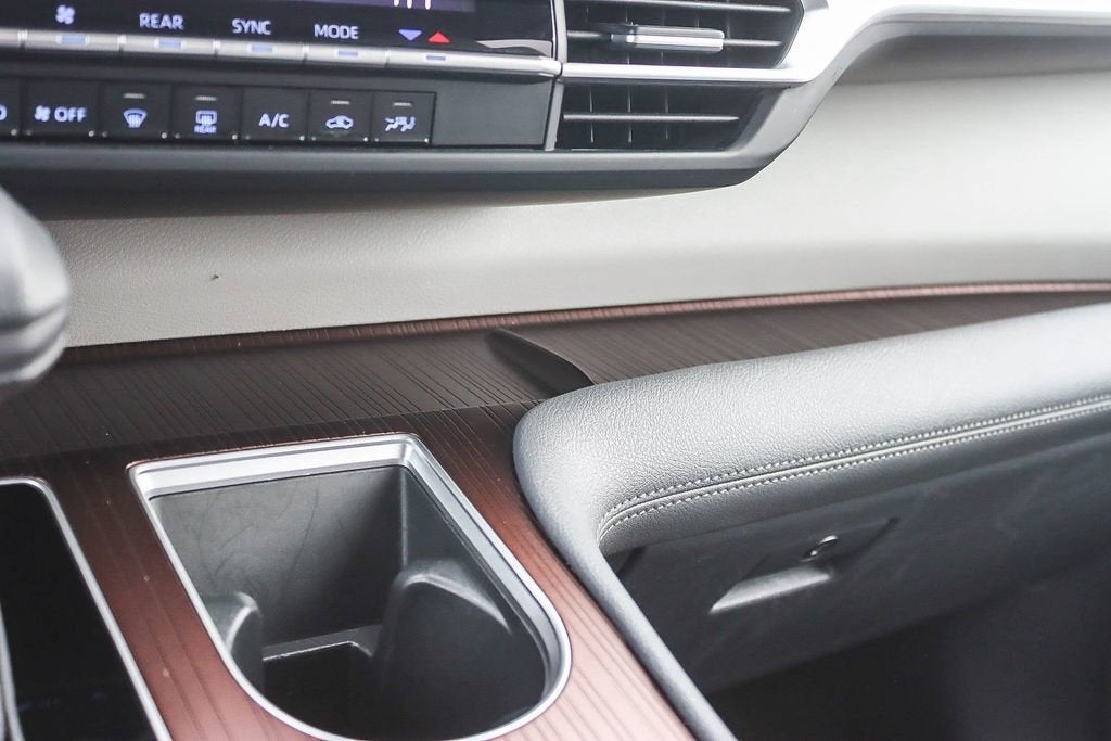 2023 Toyota Sienna LE