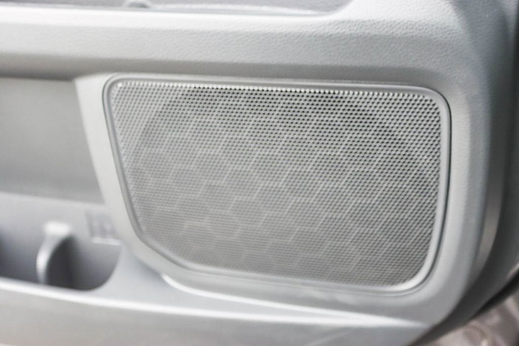 2023 Toyota Sienna LE