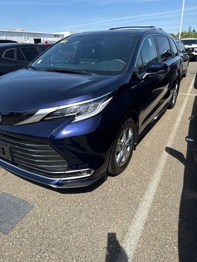 2025 Toyota Sienna Limited