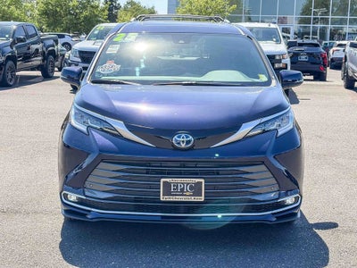 2025 Toyota Sienna Limited