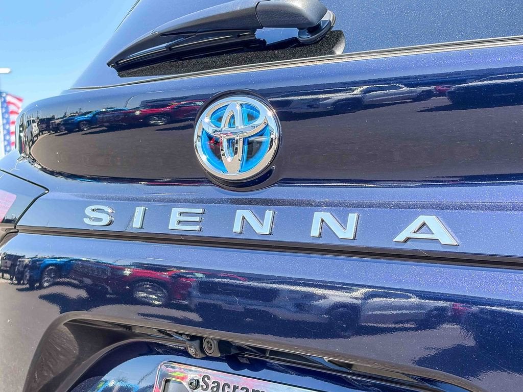 2025 Toyota Sienna Limited