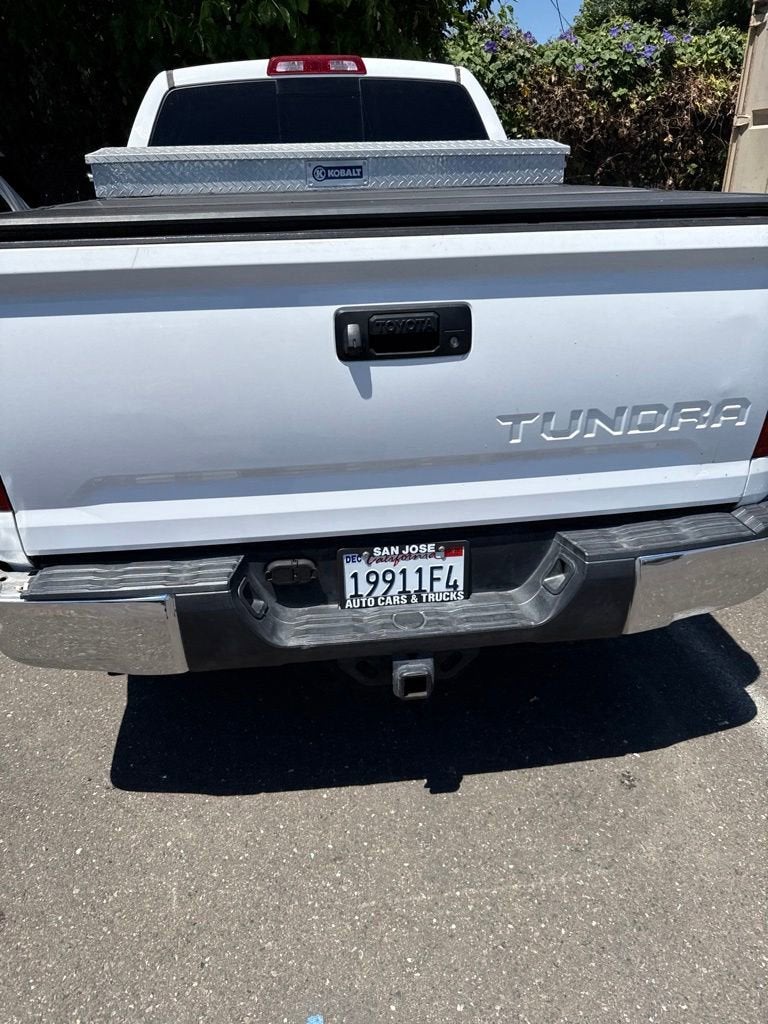 2016 Toyota Tundra SR5 5.7L V8