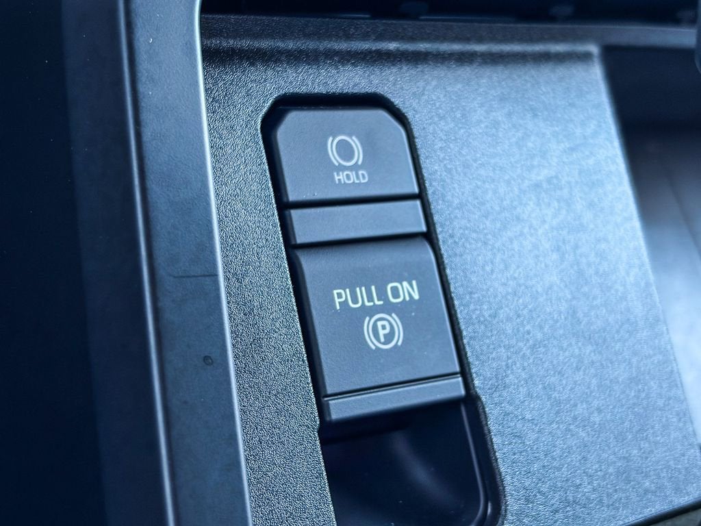 2025 Toyota Tundra 4WD SR5