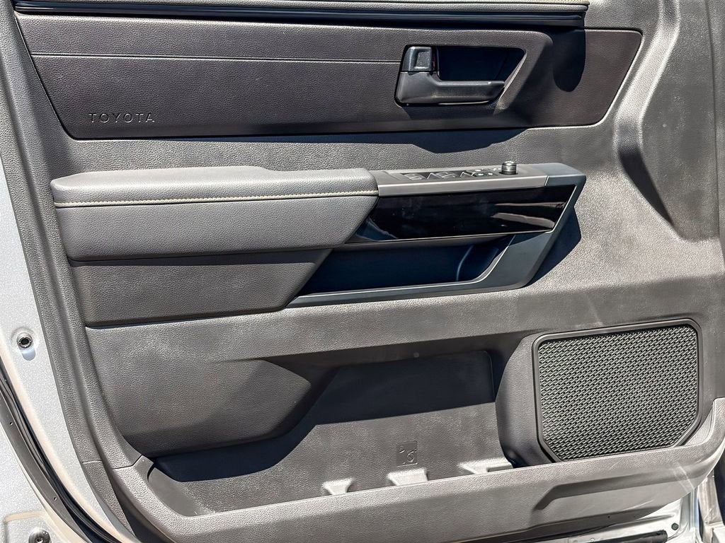 2025 Toyota Tundra 4WD SR5