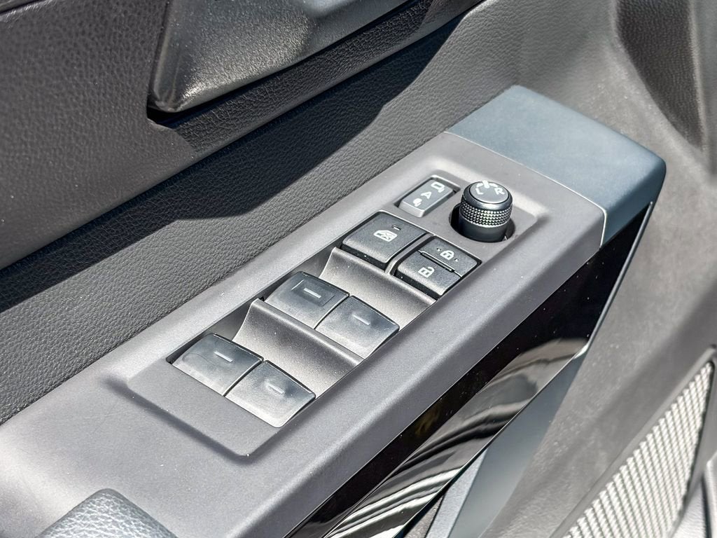 2025 Toyota Tundra 4WD SR5