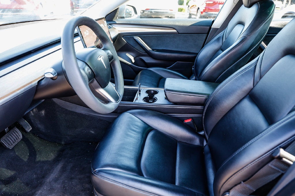2023 Tesla Model 3 RWD