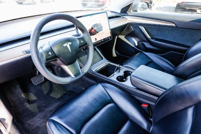 2023 Tesla Model 3 RWD