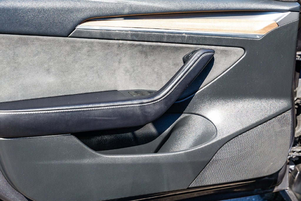 2023 Tesla Model 3 RWD