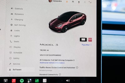 2023 Tesla Model 3 RWD