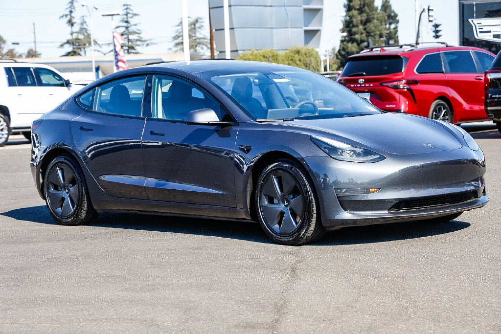 2023 Tesla Model 3 RWD