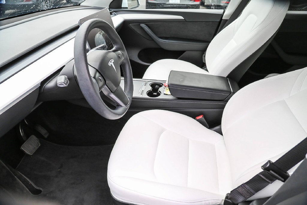 2024 Tesla Model Y Long Range