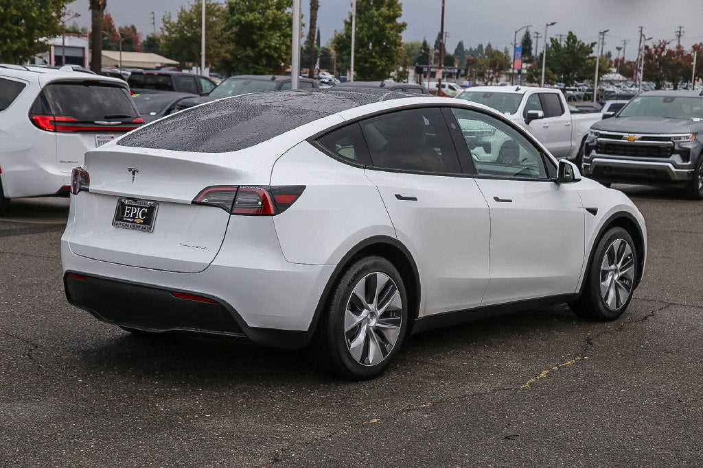 2024 Tesla Model Y Long Range