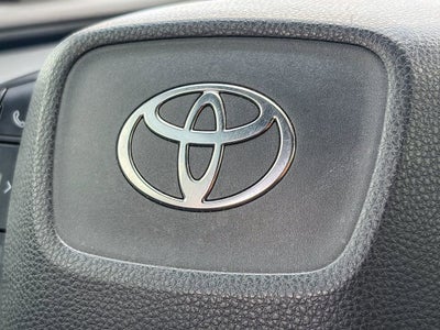 2023 Toyota Prius LE