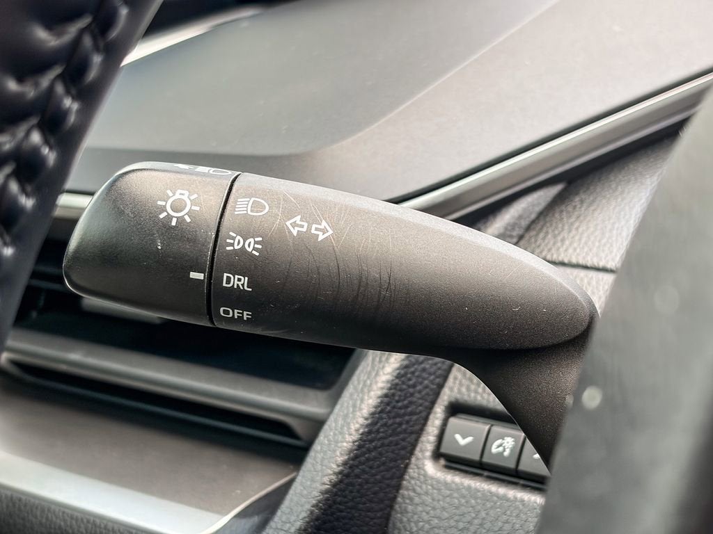 2023 Toyota Prius LE
