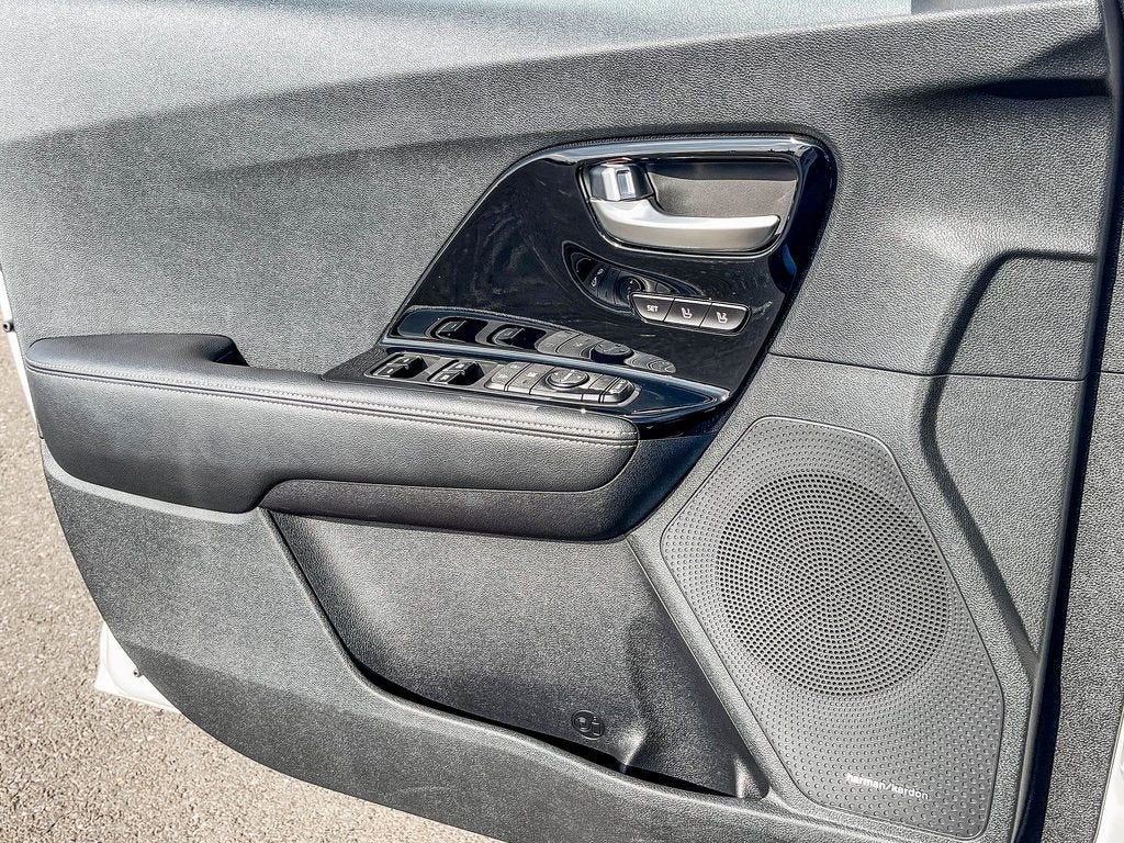 2022 Kia Niro Plug-In Hybrid EX Premium