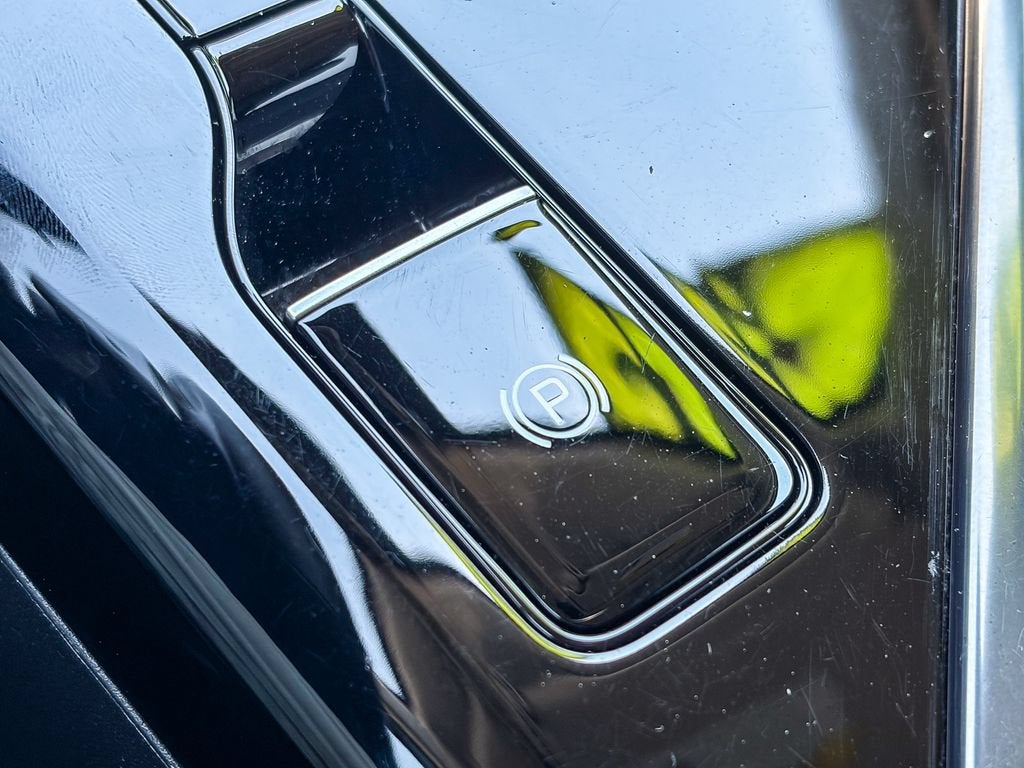 2023 Kia Niro Plug-In Hybrid SX Touring