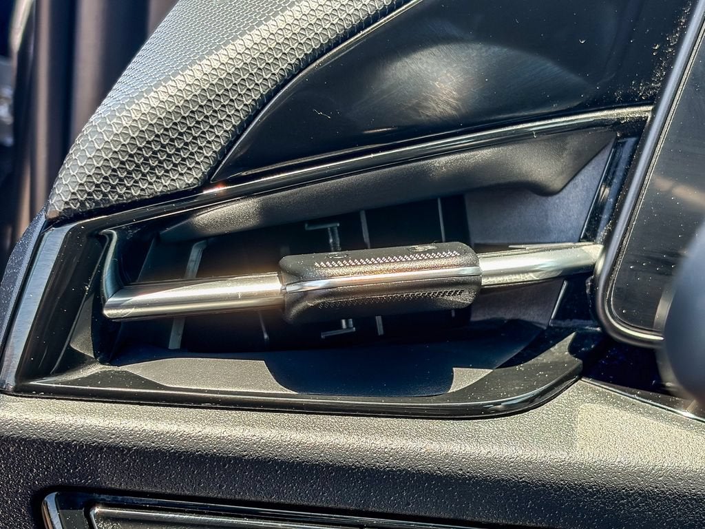 2023 Kia Niro Plug-In Hybrid SX Touring