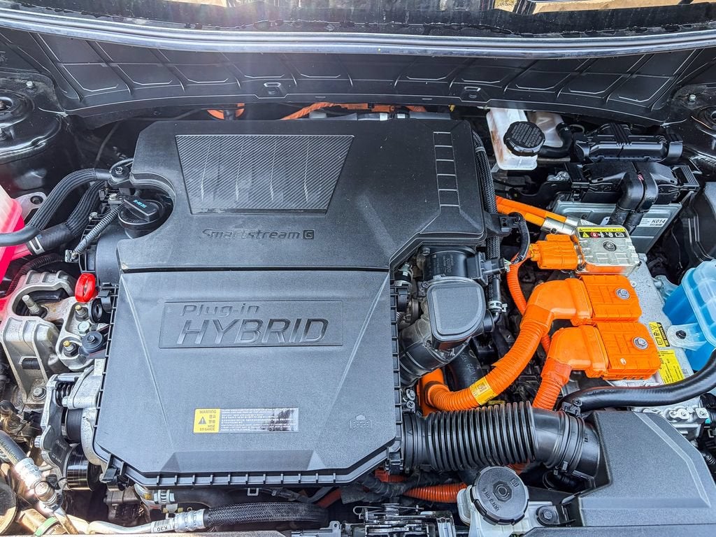 2023 Kia Niro Plug-In Hybrid SX Touring