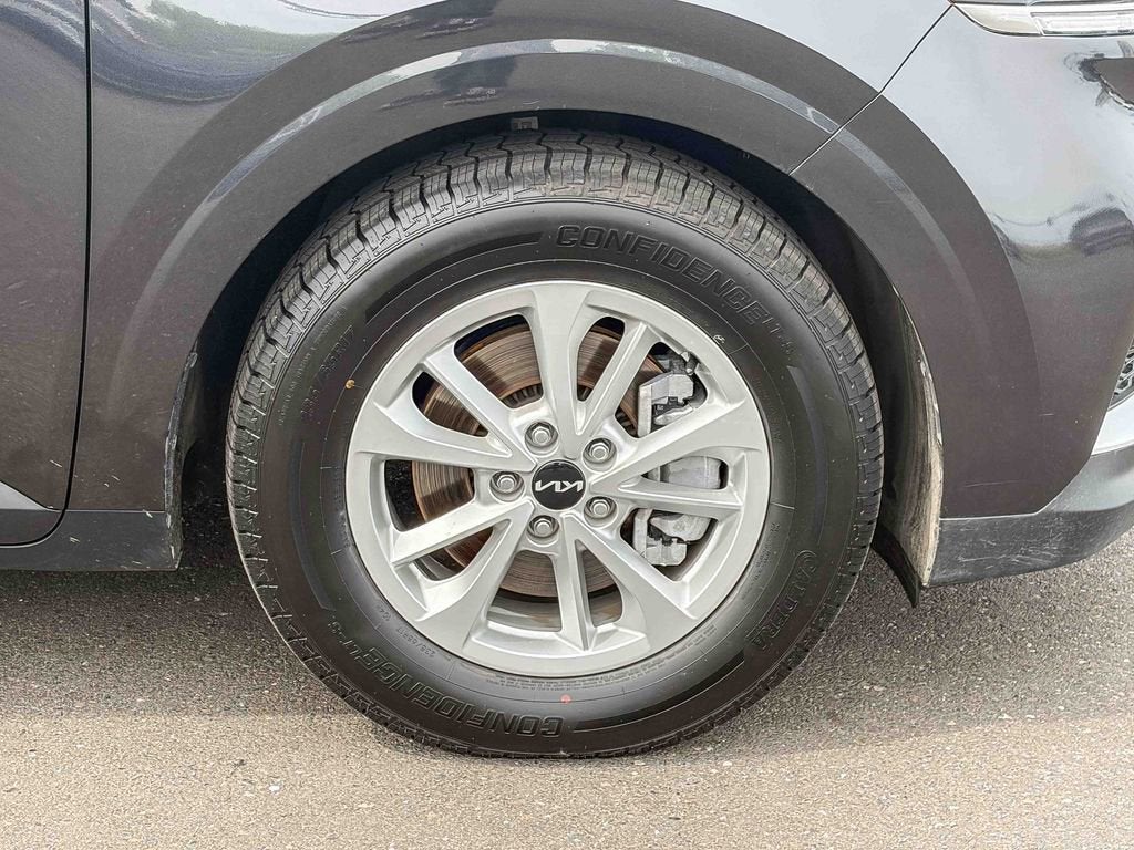 2024 Kia Carnival LX